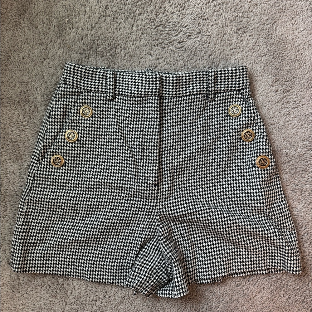 Zara Black and White High Waist Shorts with Tailored Fit